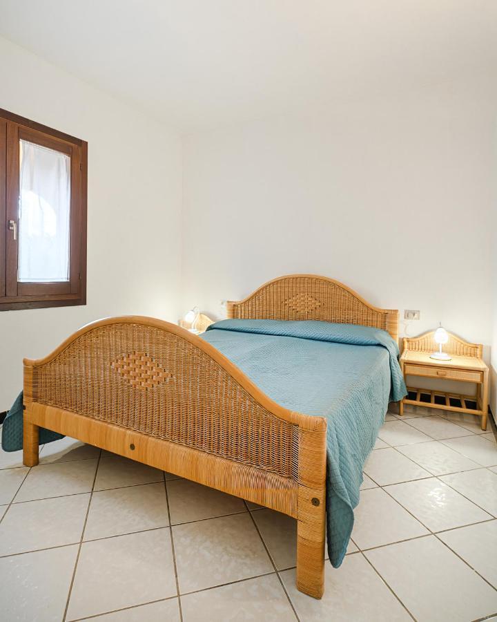Ambra Holiday Rooms سان تيودورو المظهر الخارجي الصورة