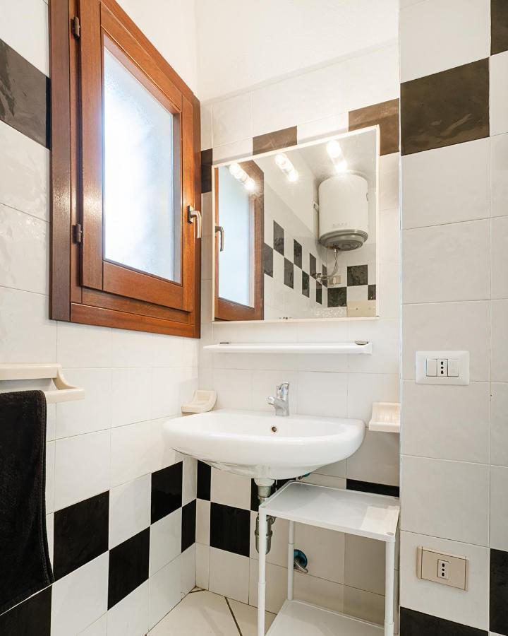 Ambra Holiday Rooms سان تيودورو المظهر الخارجي الصورة